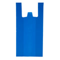 Bolsa de plástico azul tipo camiseta con asas sobre fondo blanco
